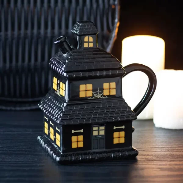 Tasse maison hantée noire